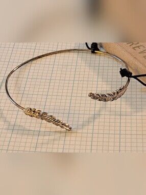 Forever 21 NWT Silver tone Feather Cuff Bracelet